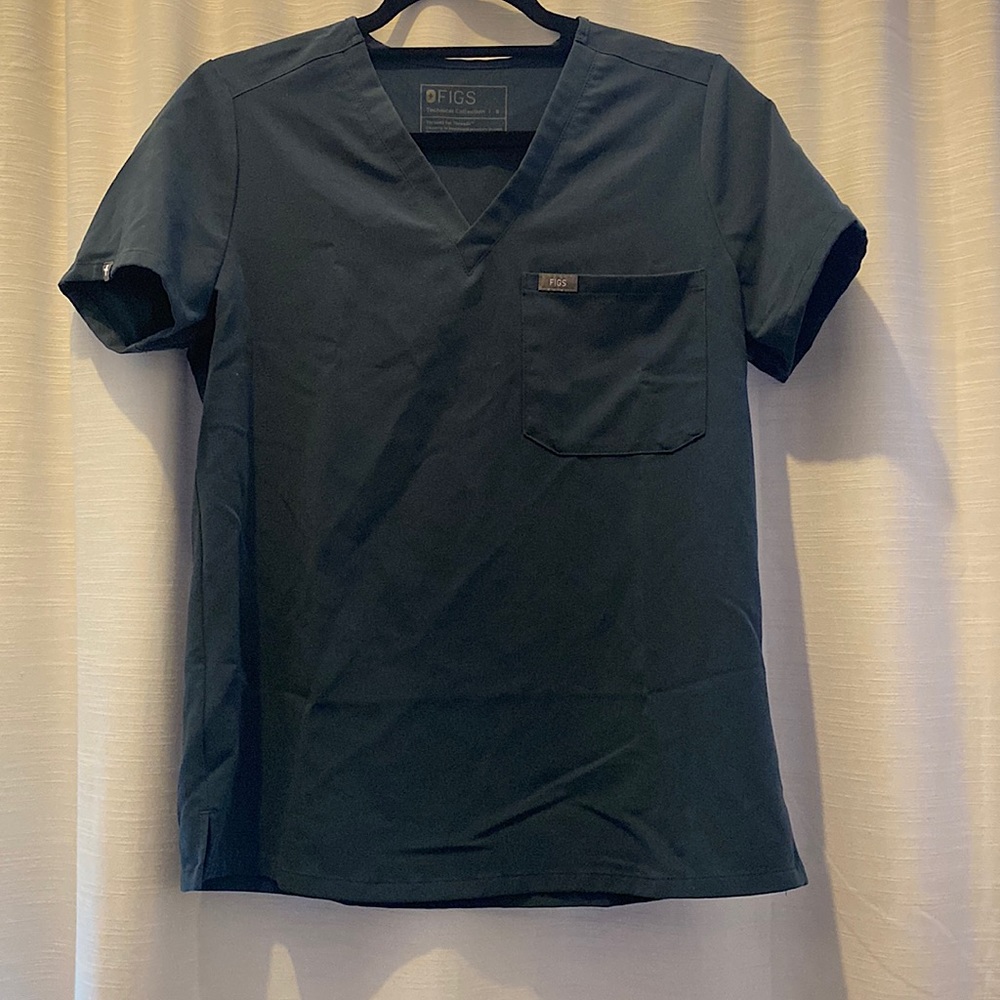 Figs Scrub Top